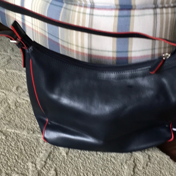 Tommy Hilfiger bag - Picture 2 of 5